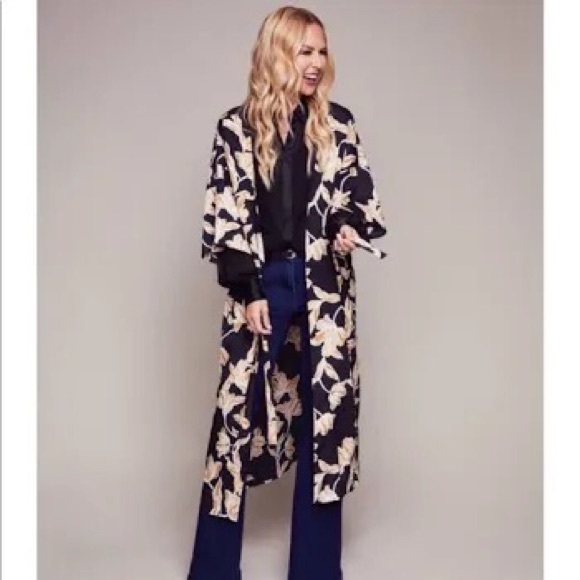 Madison Du Soir Other - Maison Du Soir robe/ kimono